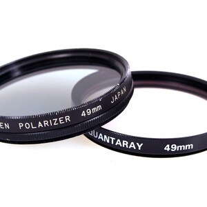 49mm Polarizier & UV Filter Set by Tiffen Quantaray