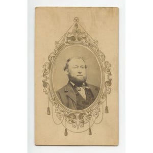 Vintage CDV Cabinet Card Studio Portret: Man met baard, Philadelphia, Wright - Zwart-witfoto, historische wanddecoratie
