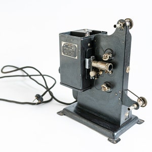Kodascope Eight Model 40 Antique Movie Projector - For Display / Prop Only