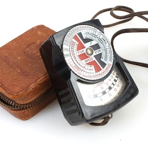 Dejur Bakalite Light Meter In Case