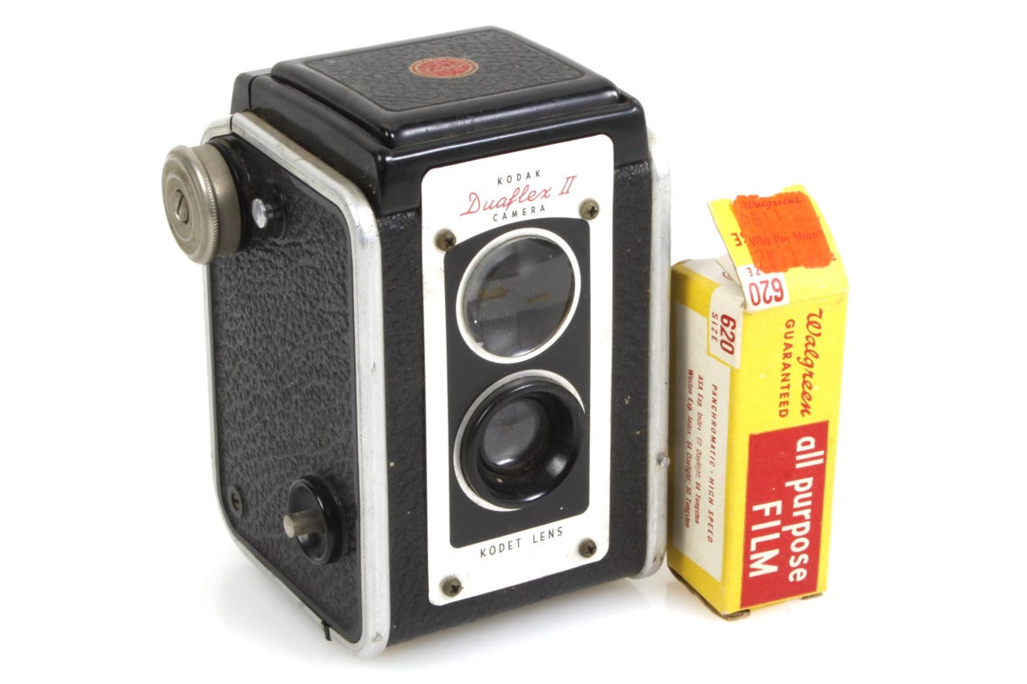 Kodak Duaflex II Twin Lens Camera w Film, photo 1 of 5