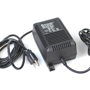 Leader Electronics, alimentatore di classe 2