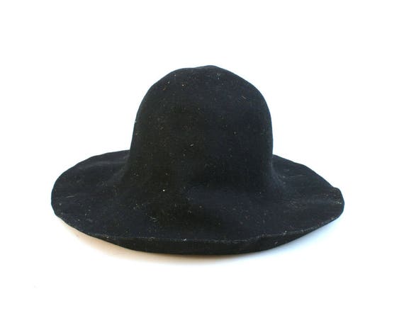 black felt sun hat