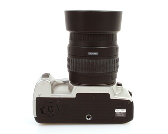 35 mm 学生用カメラ、28-90 mm レンズ、フィルム、マニュアル付き
