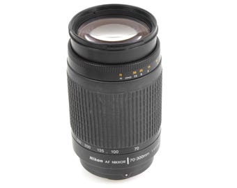 Nikon HK-16 全金属製レンズフード、28-85 mm f 3.5-4.5 ズームレンズ