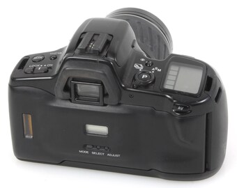 ミノルタ フィルムカメラ（望遠レンズとバッテリー付き） - Etsy 日本