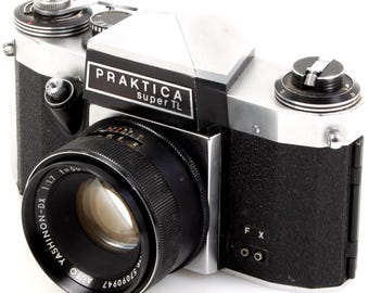 Praktica MTL3 ヴィンテージ 35 mm カメラとペンタコン 35 mm f/3.5