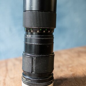 Vivitar 85-205mm f3.8 Macro Telephoto Auto Zoom Lens for Canon FD Mount