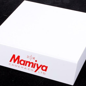 Mamiya Display Stand for Camera Lens