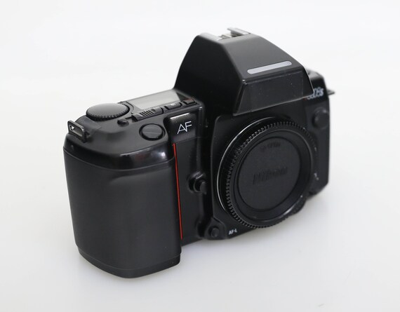 Nikon N8008s 35mm SLR Film Camera in Original Box - WORKS