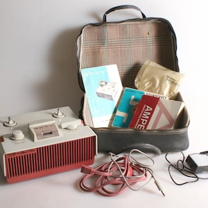 Vintage Sony Tonbandgerät Modell 111 Reel Tonbandgerät im Koffer W / HANDBÜCHER UND KABEL