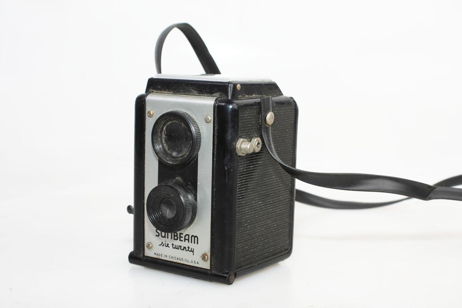 Vintage Art Deco Sunbeam Six Twenty Twin Lens Camera, Works