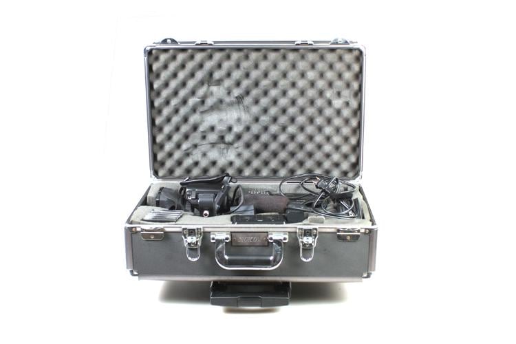 JVC Pro Hd Gy-hd100 Minidv Camcorder With Fujinon Tv Zoom Lens