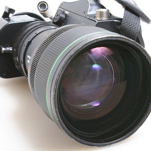 Canon J14 X 8B 8-112mm F 1.7 Macro TV Zoom Lens image 3