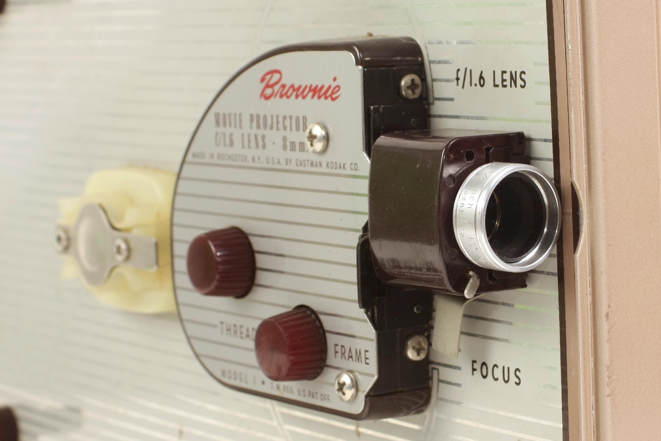 Kodak Brownie 8mm Movie Film Projector Reg 8 W/ Working Bulb - Etsy