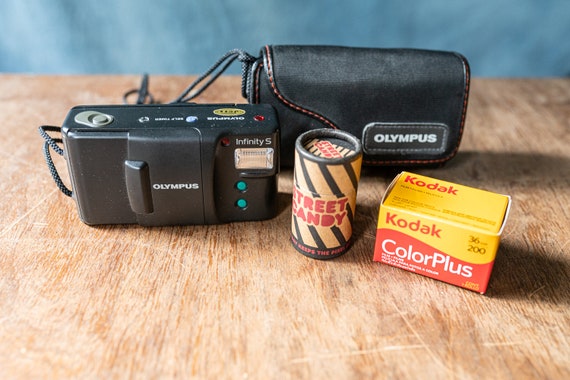 Olympus Infinity S 35mm Point and Shoot Camera W/ Case and