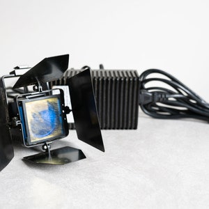 Luxmen MPL-645 Continuous Video Light w/ Barn Doors