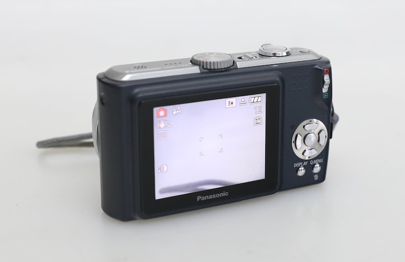 Panasonic Lumix DMC-TZ4 Black Digital Camera with Original Box and Accessories image 3