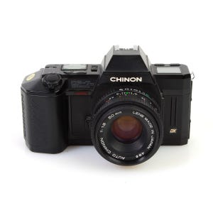 Chinon DP-7m 35 mm Filmkamera mit 50 mm Objektiv & Ilford FP4 Film