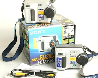 Sony Mavica MVC-FD7 Digital Camera, Vintage 90s Floppy Disk Camera