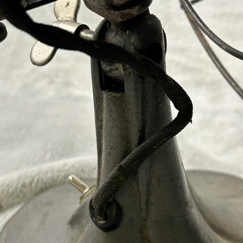 Antique Emerson Junior Desk Fan Runs Great Tilt Adjustment Issue image 6