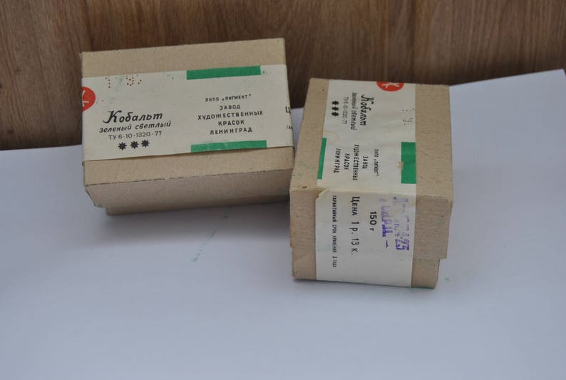 Dry Pigment cobalt green light USSR. Vintage For artwork