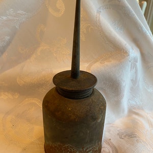 Vintage oil can