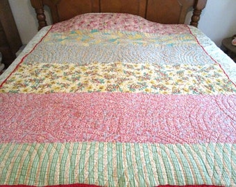 Antieke meelzak handgestikte quilt patchwork pastel stuk quilt handgenaaide quilt handgemaakte lap quilt blokhut 80 x 64 inch invoerzak
