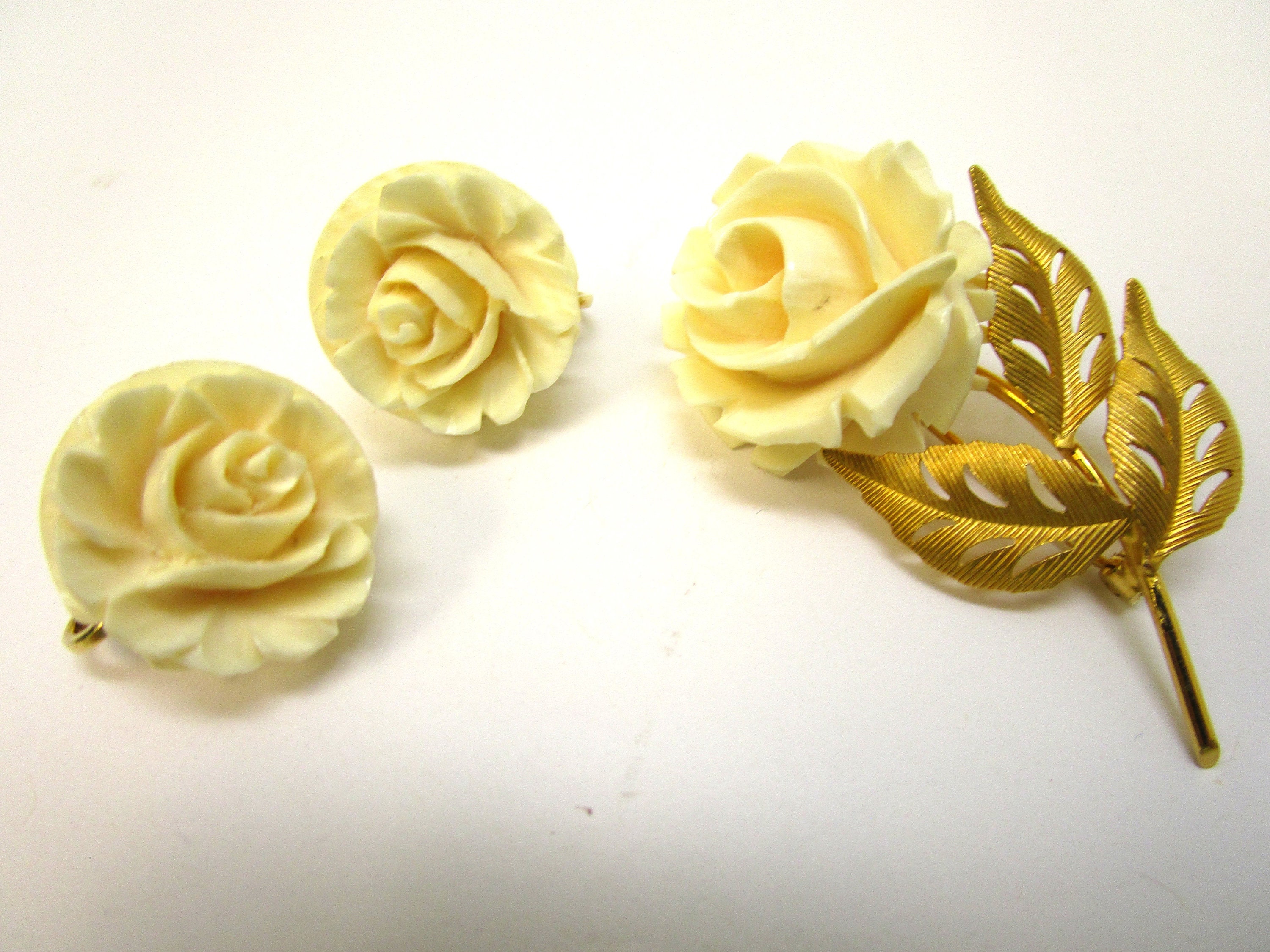 Parel & Koraal Broches - De Gouden Eeuw