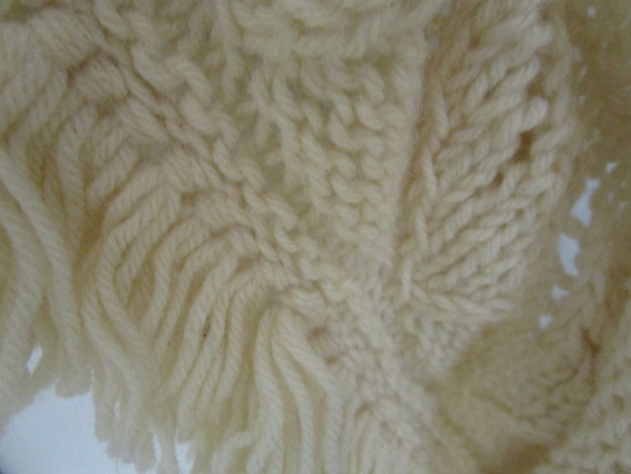 1970s Crochet Fringed Shawl Large Chunky Soft Cro… - image 6