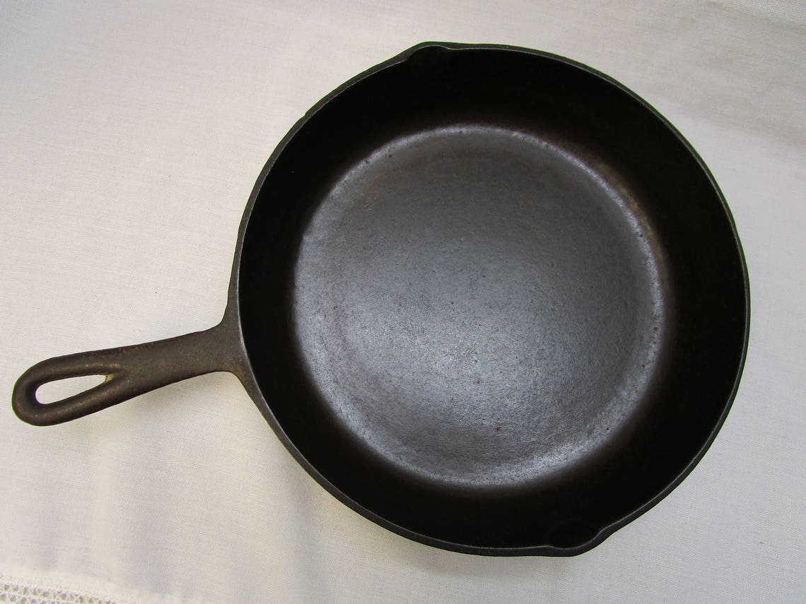 cast-iron-no-8-skillet-10-5-8-inch-with-heat-ring-vintage-cast-etsy