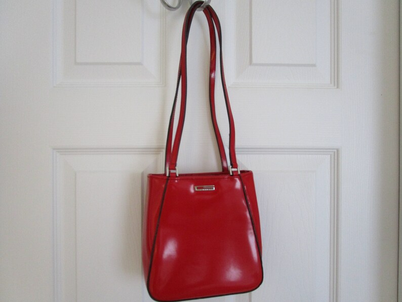 guess patent leather purse