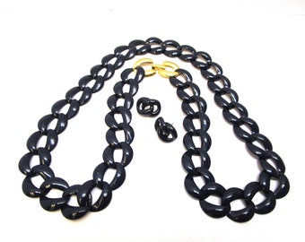 Vintage Estate Napier Navy Blue Gold Link Necklace Earrings Parure Napier patent 4774743 Long Navy Blue Enameled Link Necklace Post Earring