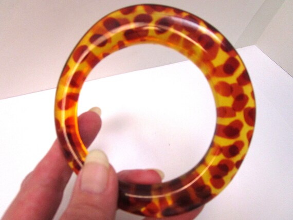 Large Leopard Print Lucite Bangle Seamless Transl… - image 4