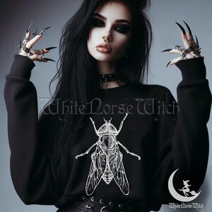 Weird Housefly Sweatshirt, Crust Punk Grunge Shirt, Vintage Goth Fly Insect Sweat, Dark Weirdcore Pullover, Gothic Alt Fashion, S-5XL
