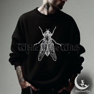 Weird Housefly Sweatshirt, Dark Cottagecore Fairy Grunge Shirt, Pastel Goth Fly Insect Sweat, Weirdcore Pullover, Gothic Alt Fashion, S-5XL