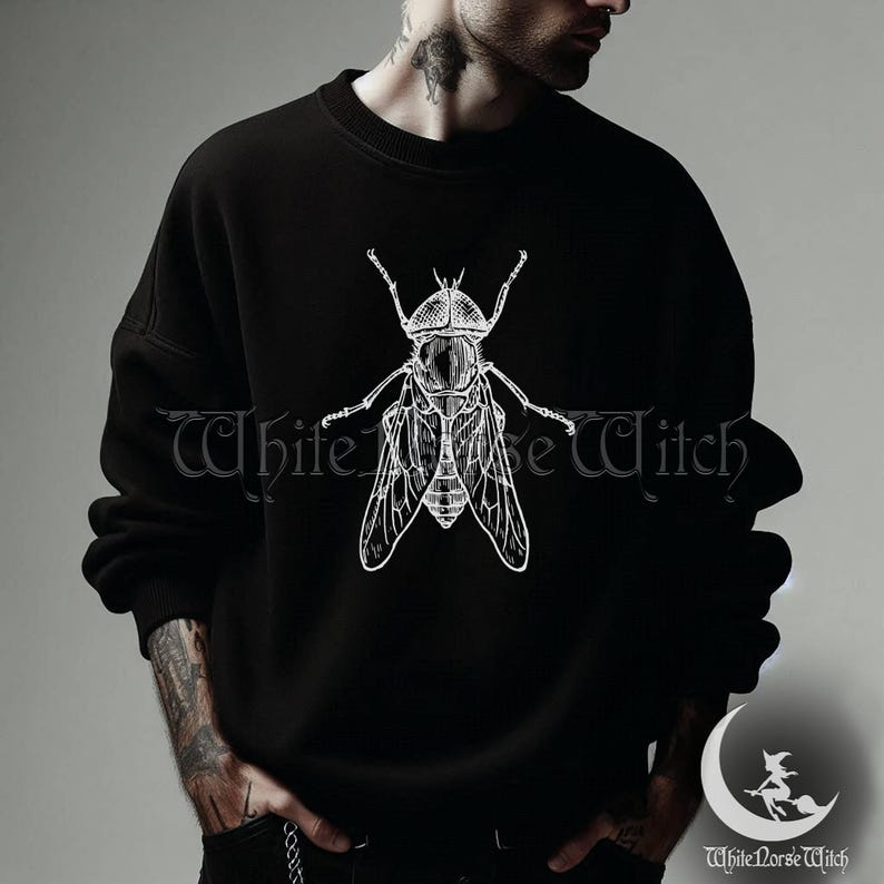 Weird Housefly Sweatshirt, Dark Cottagecore Fairy Grunge Shirt, Pastel Goth Fly Insect Sweat, Weirdcore Pullover, Gothic Alt Fashion, S-5XL
