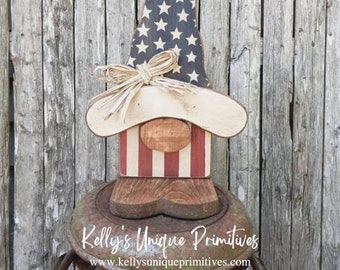 Amerikanska flaggtomtar i trä, patriotisk tomte för heminredning