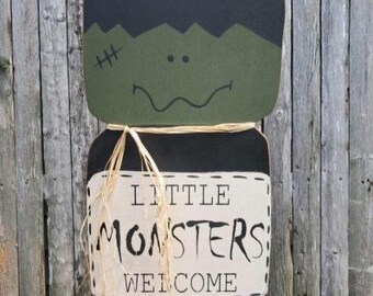 Wooden Frankenstein Halloween Decor