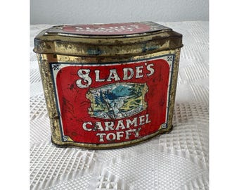 Vintage slades karamel toffeeblik met rode afbeeldingen en gouden accenten om te verzamelen