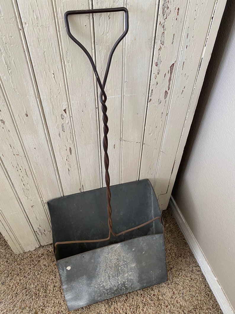 Vintage Long Handle Metal Dust Pan Metal Dust Pan Dust Pan Etsy