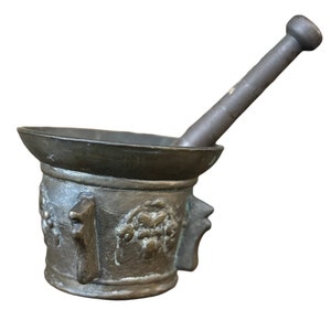 Antique 17th Century Bronze Mortar and Pestle, brass mortar and pestle, mortar and pestle, vintage pharmacy, vintage apothecary, home decor,