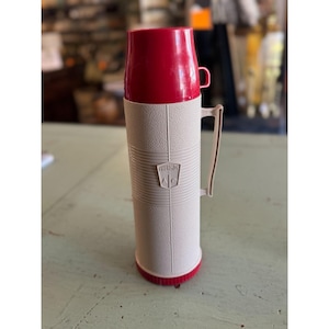 Vintage Thermos Brand Model 2402 1 Quart Vacuum Bottle Red & Beige Plastic