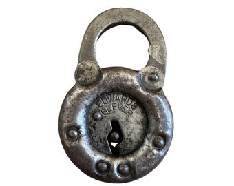 Edwards Antique 1915 6 Lever Iron Padlock Rustic Collectible Vintage USA Made