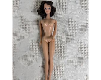 Vintage Midge Barbie Doll Brunette Hair Blue Eyes Freckles Collectible 1962