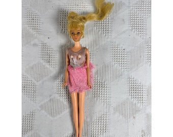 Vintage 1970 Francie Growin Pretty Hair Doll Mod Friend of Barbie Fringe Lashes