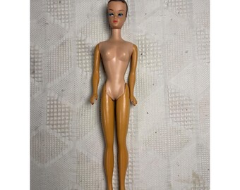 Original Fashion Queen Barbie MCMLVIII Molded Hair Vintage Mattel 1960 Japan