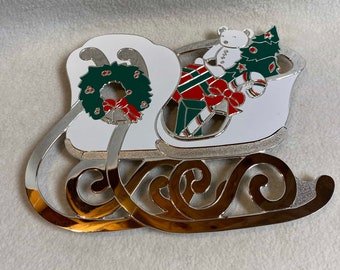 Vintage William A Rogers (Oneida) Silverplate Holiday Sleigh Trivet - In Original Box (#VTT023)