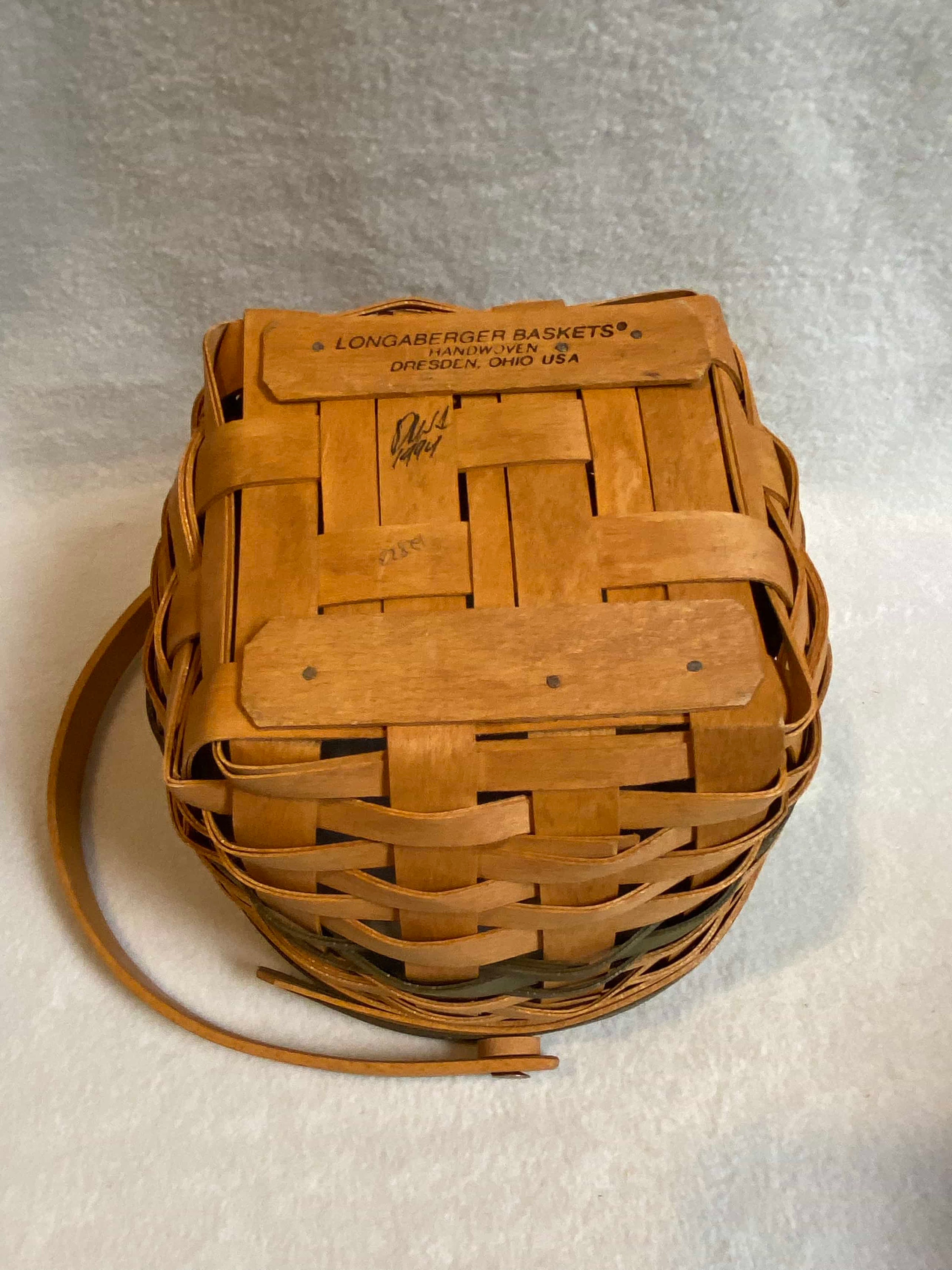 LONGABERGER BASKETS 手編みバスケット 1994年製 Longaberger 1994 Christmas Collection Jingle Bell Basket With