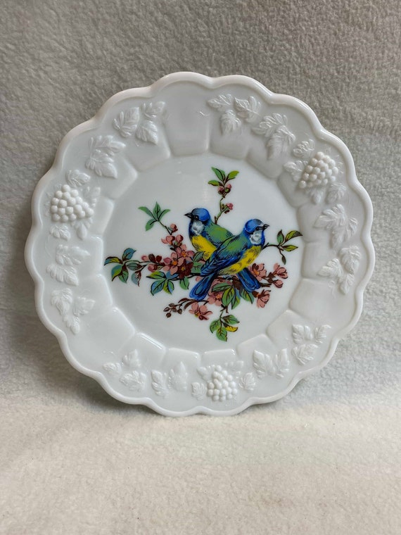Westmoreland White Milk Glass Decorative Plate with Blue/Yellow Birds (#PLT630)